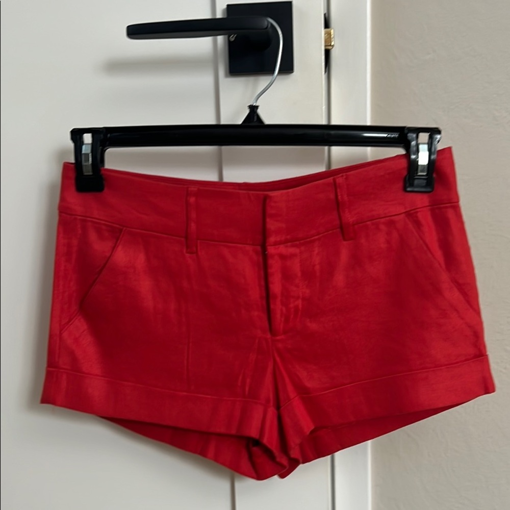 Red Women's Linen-Blend Shorts